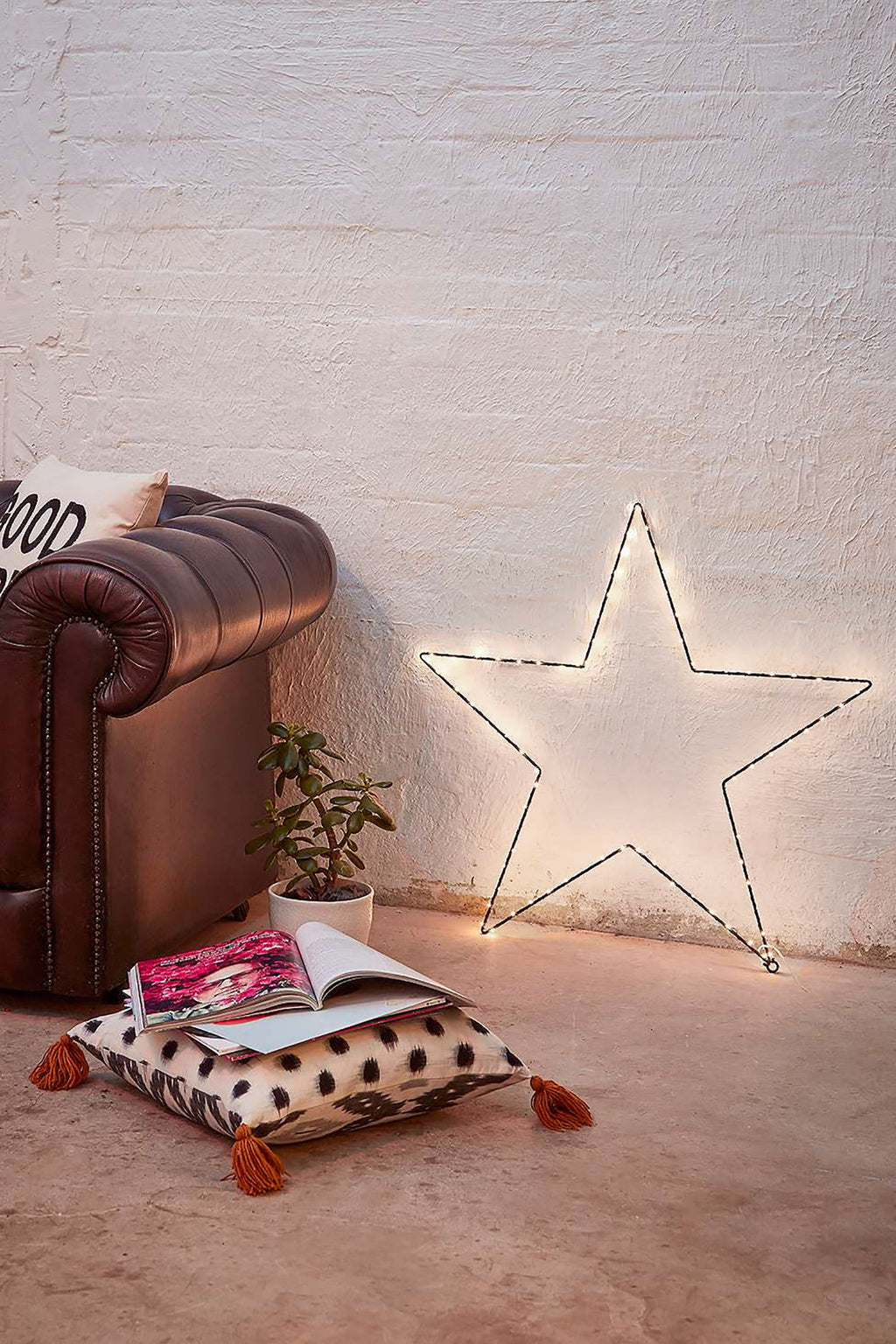 Large 120 LED Lighted Star Frame