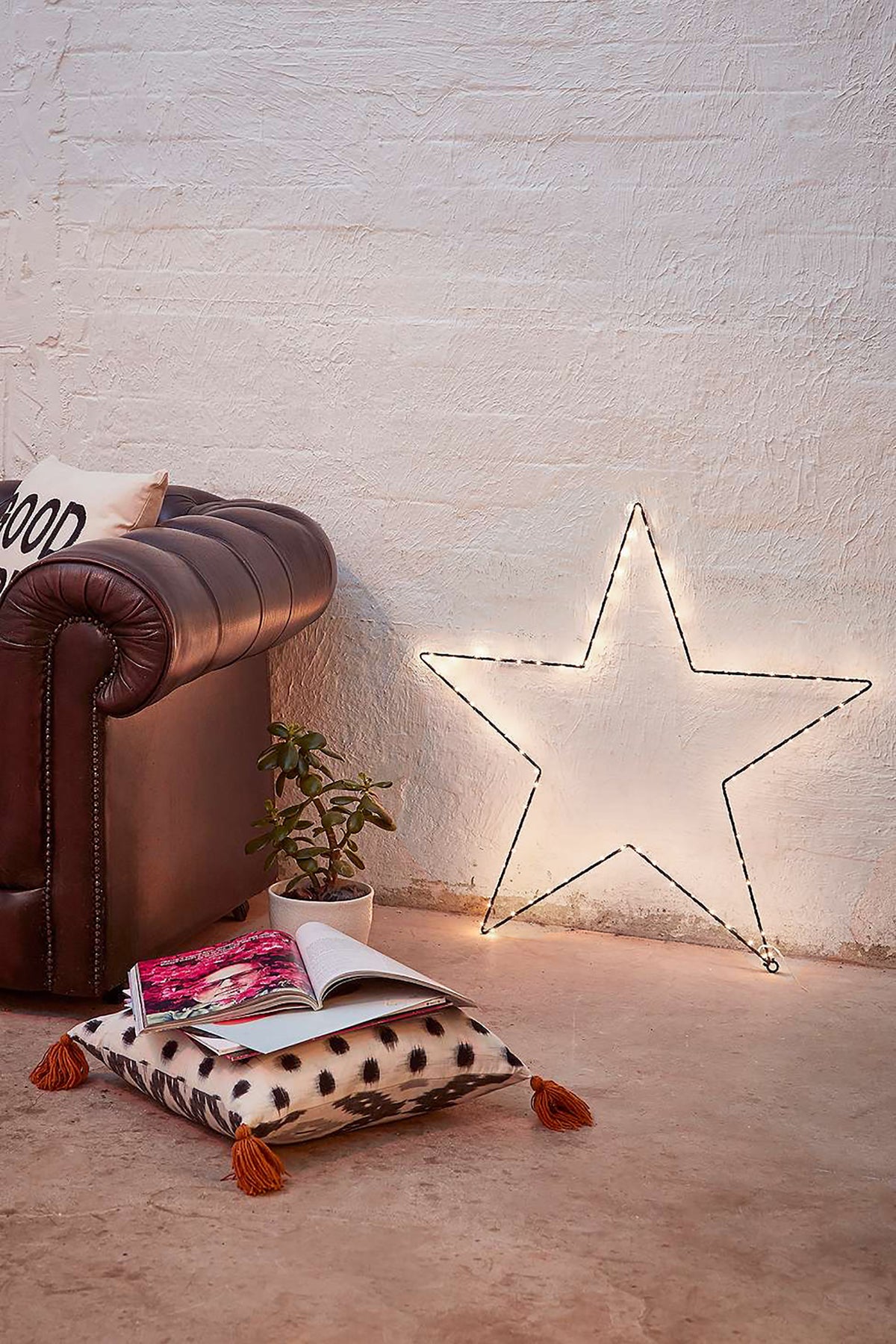 Large 120 LED Lighted Star Frame