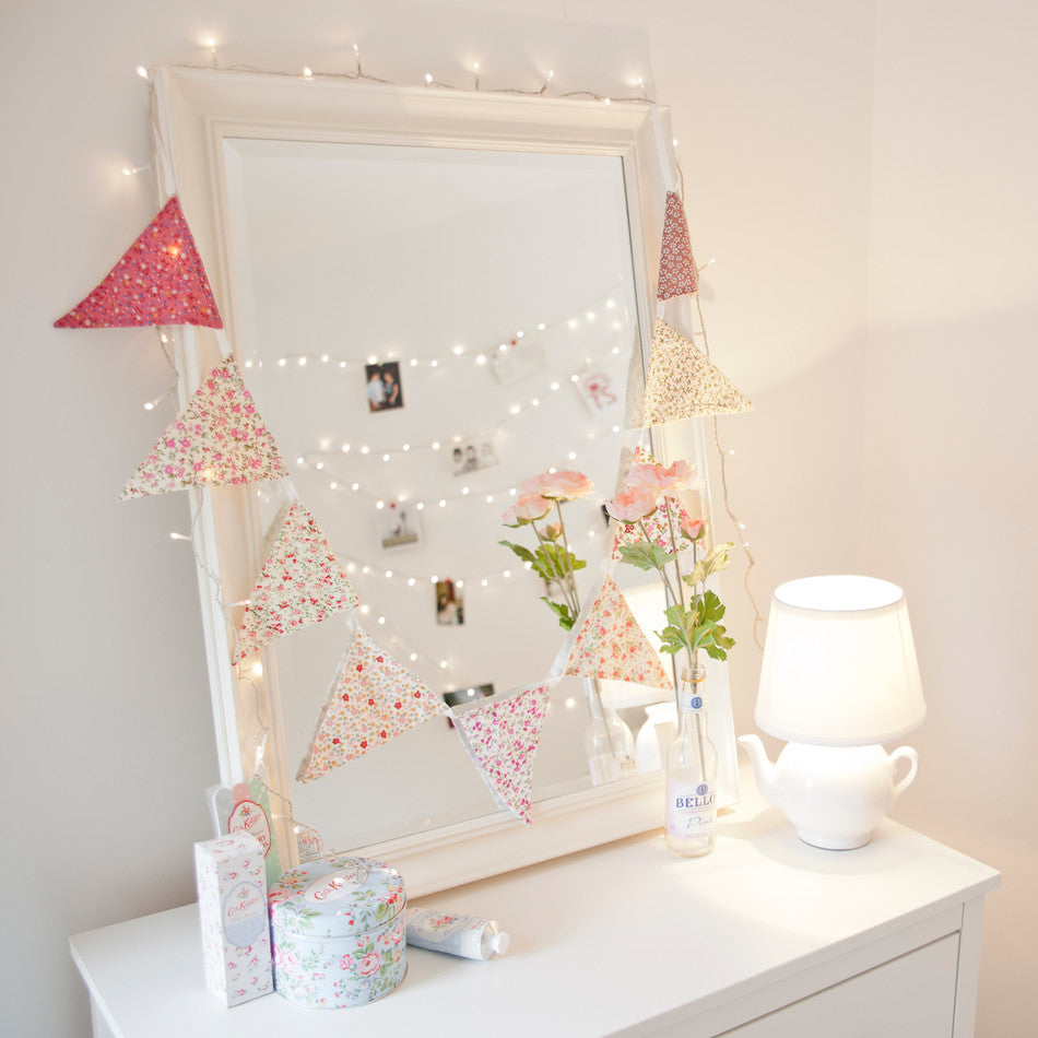 Room Decor 100 LED Clear Cable String Lights - Battery Operated