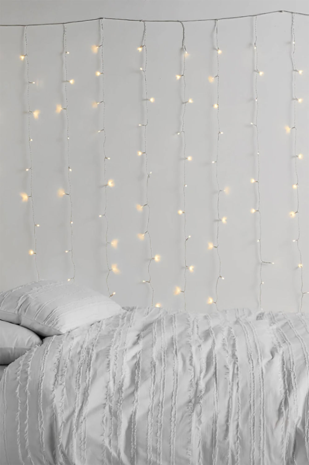 Perfect Home Decor 300 LED 9ft x 9ft Twinkling Curtain Lights Plug in