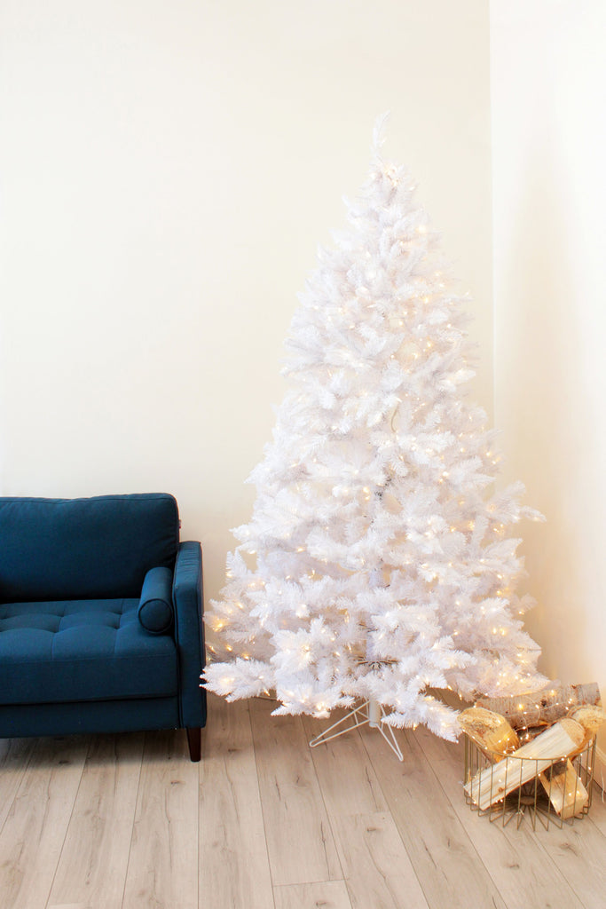 Holiday Home Decor  5' Prelit White Spruce Tree